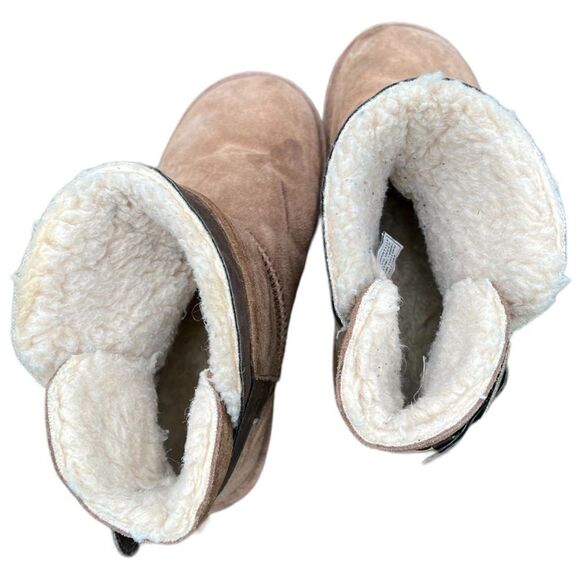 BEARPAW wool lined boots Tan suede Size
8 women's - Picture 15 of 16